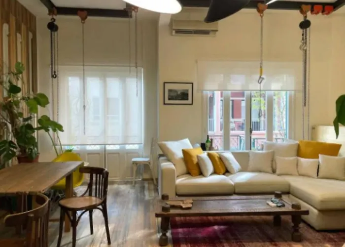 Designer 1Br Apt In Gemmayze