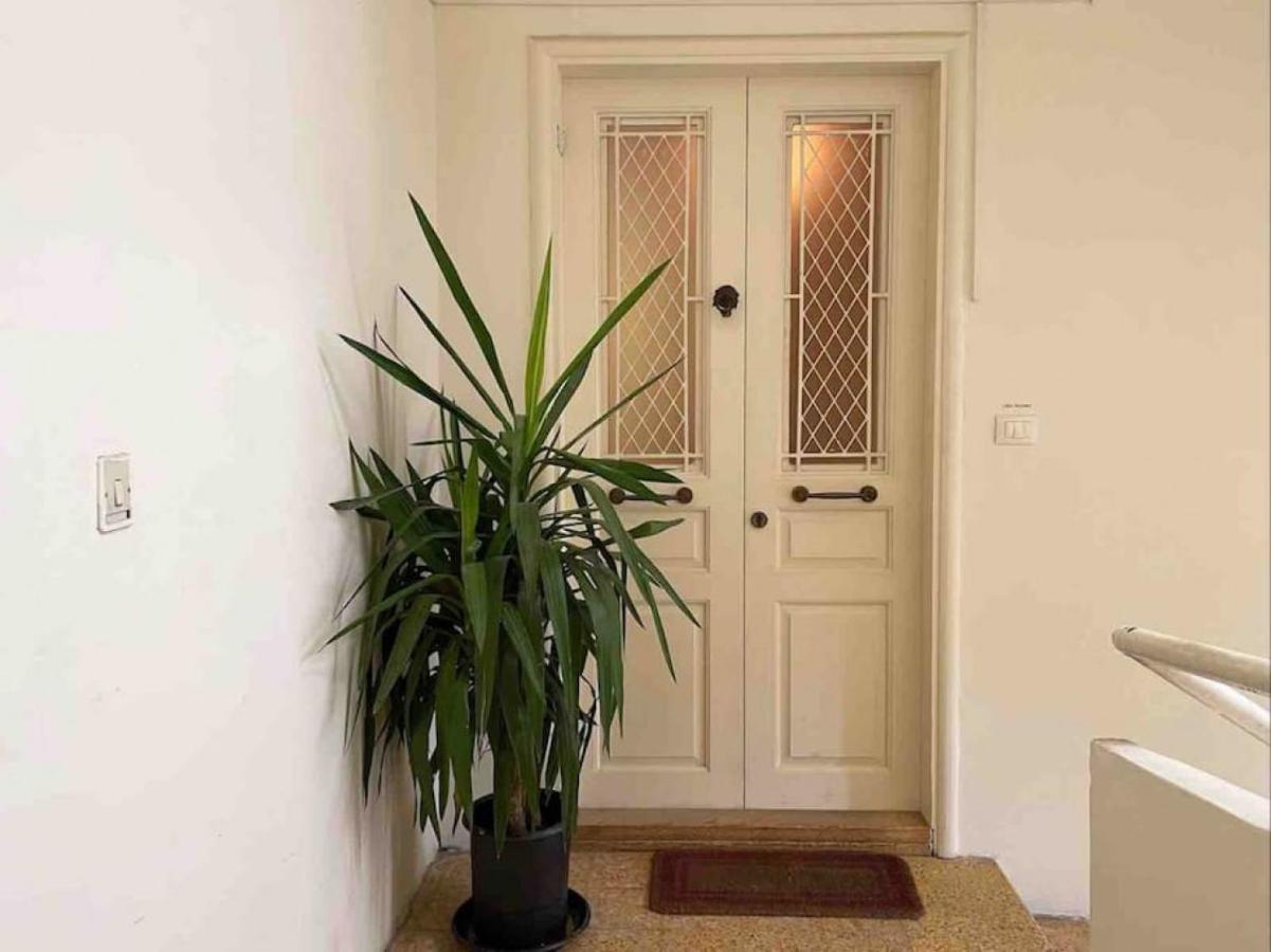 Designer 1br In Gemmayze Apartment