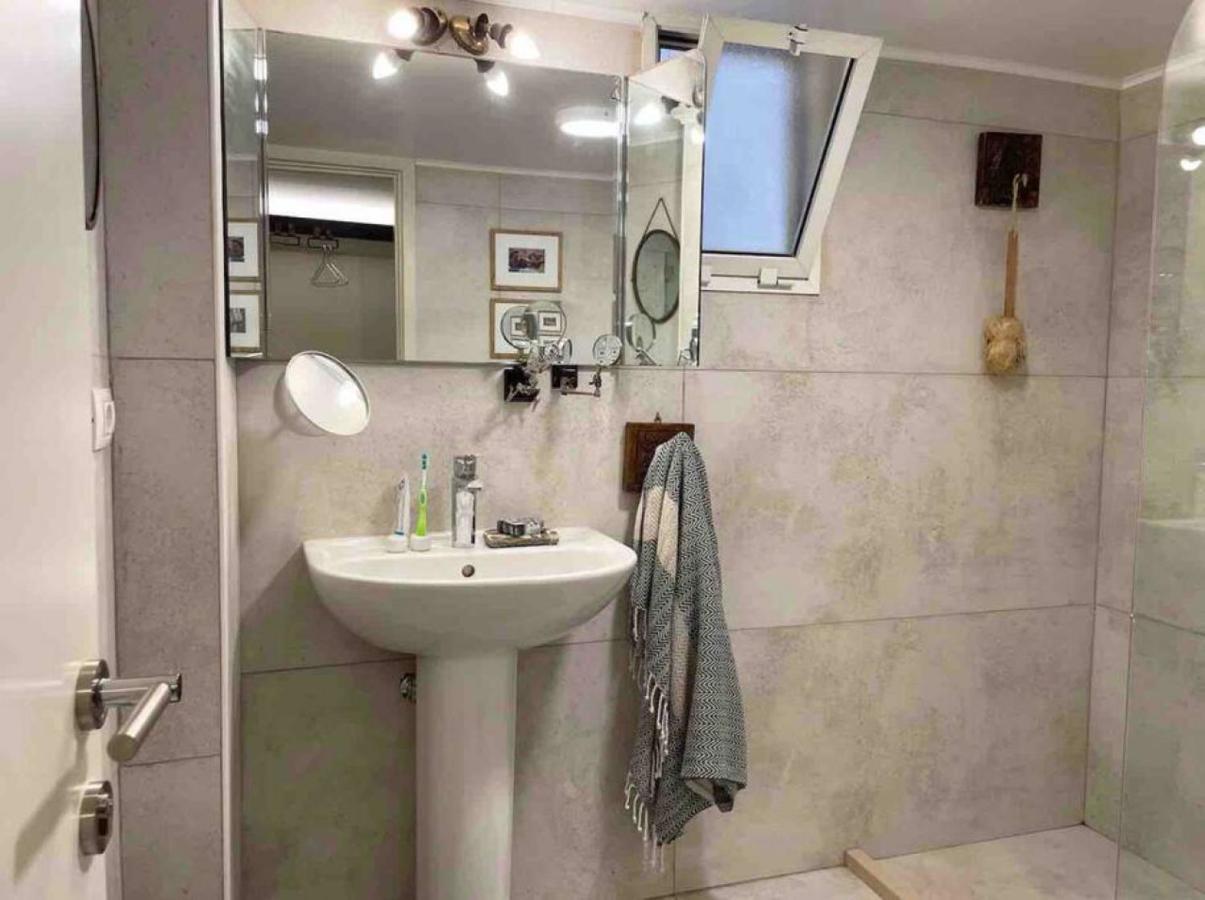 Designer 1br In Gemmayze Beirut