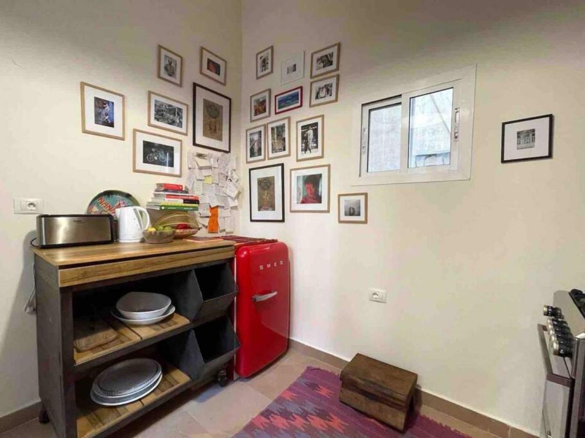 Designer 1br In Gemmayze Apartment